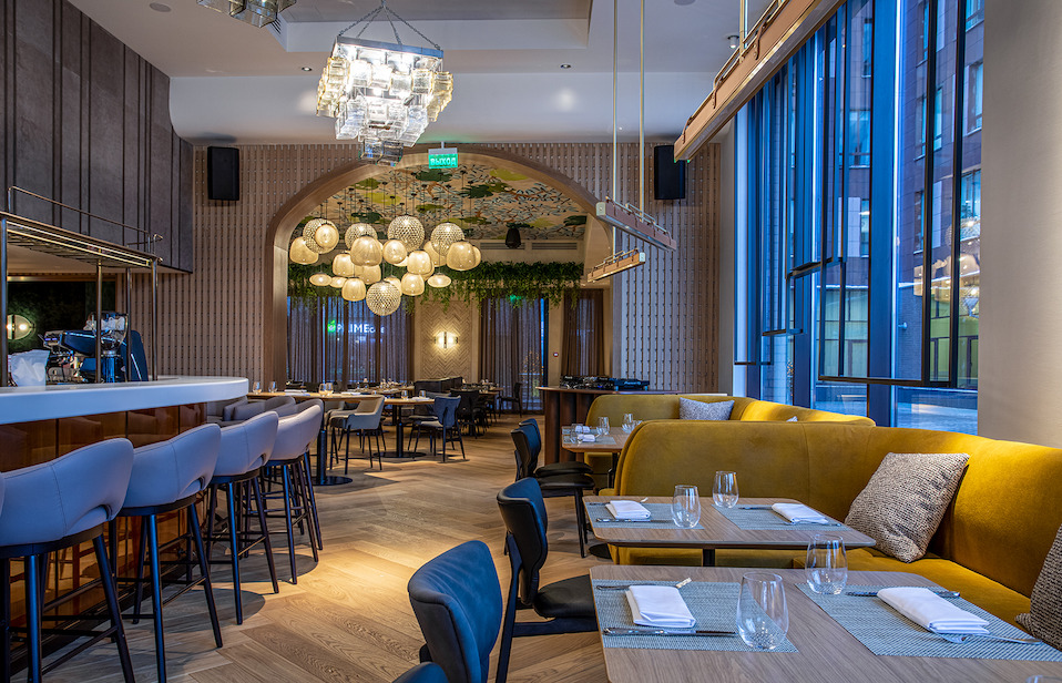 How to Plan the Ultimate Wedding Cocktail Party at a&nbsp;Restaurant